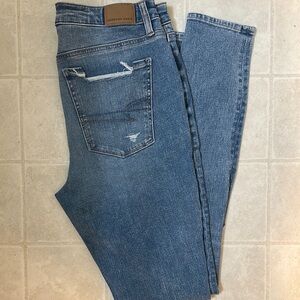 AE- American Eagle 🦅- THE DREAM JEAN Womens Ripped High-Waisted Jegging/jeans